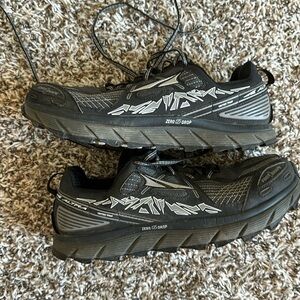 Altra lone peak 3.5 gray